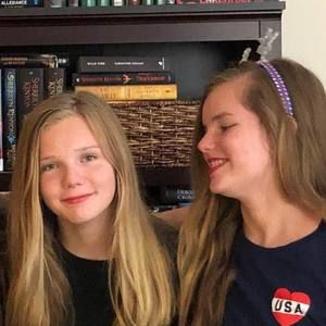 Meet your Posher, Daphne